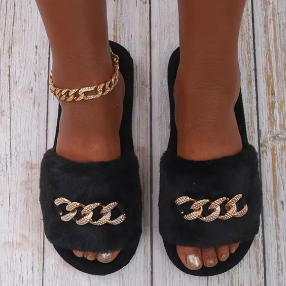 White Flat Fuzzy Slippers Sandals With Gold Chain Decor - Picture 4 of 5